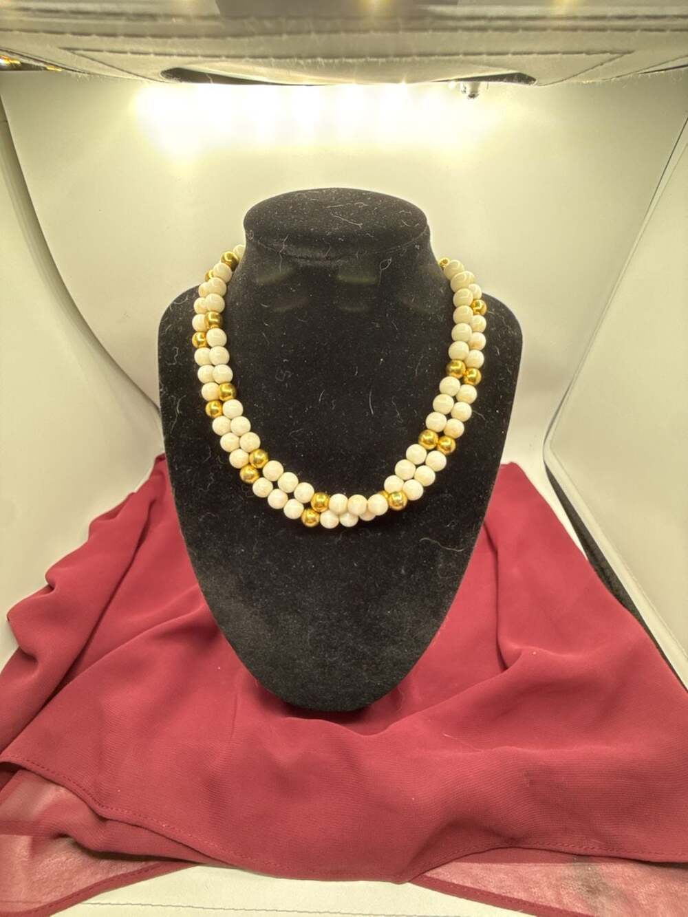 Napier Necklace White Gold Acrylic Beads SIngleStrand Station Collar Vintage 18"